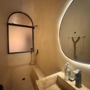 Afbeelding uit fotogalerij van Modern 1BR House by Parque La Plancha in Mérida