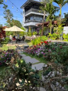 En have udenfor Mộc Thạch Homestay Gia Lai