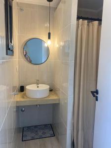 Et badeværelse på Senderos del Mar II + 12 billeder