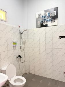 Et badeværelse på Manta Manta Guesthouse