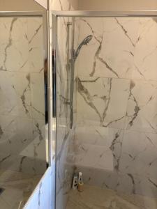 Ένα μπάνιο στο Kal's B&B +23 φωτογραφίες