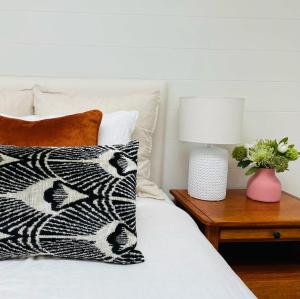 En eller flere senge i et værelse på Bawley Grove + 19 billeder