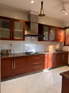 Køkken eller tekøkken på Sunset BnB Ramna Islamabad