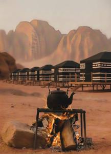 Naturlandskabet i nærheden af luksusteltet