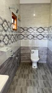 Phòng tắm tại VMS Stay