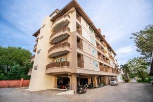 Tòa nhà nơi khách sạn căn hộ tọa lạc