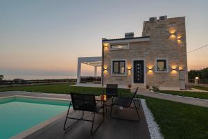 Bazén v ubytování Villa Amelia by Travel Pro - Mouries Halkidiki nebo v jeho okolí