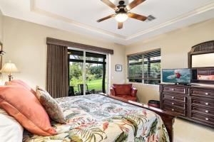 En eller flere senge i et værelse på Tropical Villa wBeach Club Access Quiet LocationBikes and Beach GearWalk to Restaurants + 27 billeder