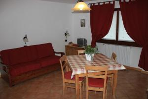 Posedenie v ubytovaní Chalet Alberti