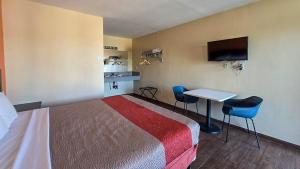 Et tv og/eller underholdning på Motel 6-Blythe, CA - South