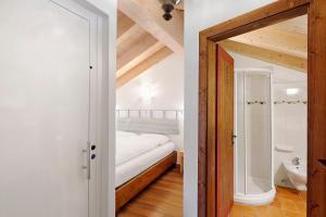 Et badeværelse på Antico Chalet Livigno + 67 billeder