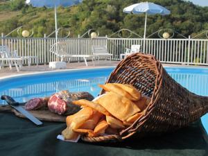 Afbeelding uit fotogalerij van Hotel Sporting in Tabiano +41 foto's