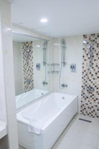 Koupelna v ubytování Innab Inn Hotel