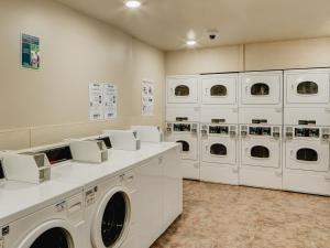 Fotografie z fotogalerie ubytování WoodSpring Suites Tulsa v destinaci Tulsa