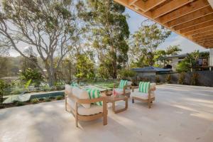 Balkón nebo terasa v ubytování Surf Lodge Avoca Beach Waterfront to Avoca Lake + 44 fotografií