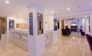 Khu vực sảnh/lễ tân tại Wise Hotel & Spa - Adults Only +54 ảnh