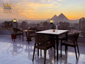 Cảnh núi rừng hoặc tầm nhìn ra núi từ khách sạn