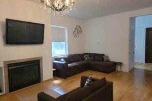 Posezení v ubytování Woodward Grand - Bright New Construction