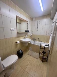 Koupelna v ubytování Amphora Kompleks Wypoczynkowy + 75 fotografií