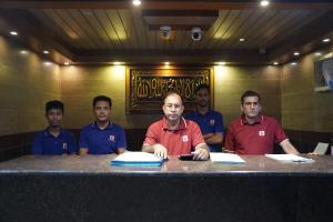 Členové personálu v ubytování Ali International Hotel + 35 fotografií