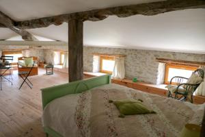 Posezení v ubytování DOMAINE DE MARLAS - CHAMBRES D'HÔTES