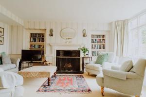 Et opholdsområde på Efford House by Group Retreats