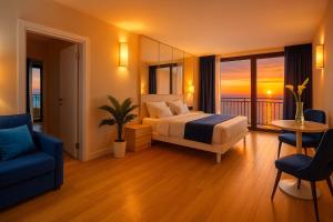 Giường trong phòng chung tại PANORAMA Resort - Center Suite & Sea view