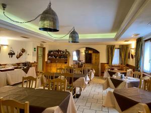 En restaurant eller et andet spisested på Hotel Cima Piazzi
