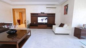 TV/trung tâm giải trí tại The Carthage Garden Nest, cozy S 20