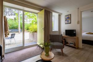 Et tv og/eller underholdning på De Folks