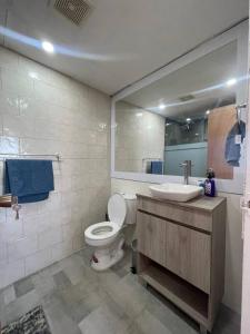 Koupelna v ubytování Apartment on Margarita Island edif Lagunablanca Apto 1201