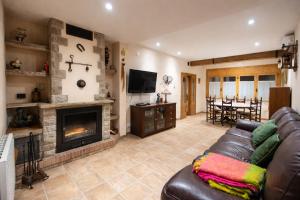 Et tv og/eller underholdning på Winahost les Faldas del Montseny