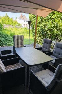Et opholdsområde på 2-Zimmer-Wohnung an der Mosel mit Terrasse