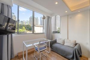 Et tv og/eller underholdning på Fanhua Life IN Nanjing West Road Store 2