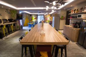 Kuchyň nebo kuchyňský kout v ubytování Backpackers Hostel - Taipei Changchun