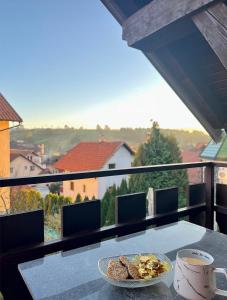 Jídlo v apartmánu nebo okolí