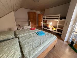 Postel nebo postele na pokoji v ubytování Wohnung in Steimel