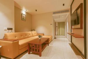 Khu vực ghế ngồi tại Len R Inn