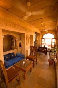 Posezení v ubytování Hotel Garh Jaisal Haveli