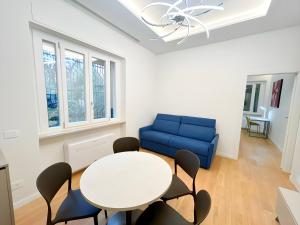 Køkken eller tekøkken på Elegantis Aventino Suite Apartment - Colosseo, Metro and Circo Massimo Nearby + 8 billeder