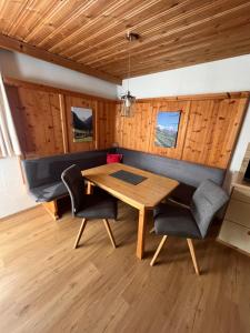 Posezení v ubytování Apart Dorfbäck