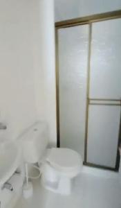 Et badeværelse på Apartamento Nativa Tropical + 6 billeder