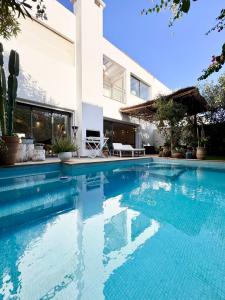 Swimmingpoolen hos eller tæt på La Villa Atlantis