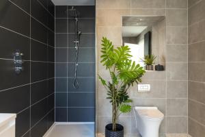 Phòng tắm tại 7 Bed in Marwood oc-w32673 +31 ảnh