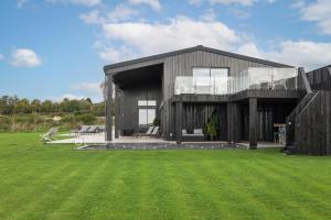 Vườn quanh 7 Bed in Marwood oc-w32673