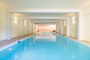 Swimmingpoolen hos eller tæt på Irmella 40 by Arosa Holiday