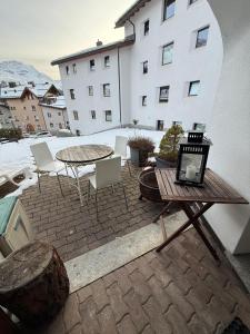 En generel udsigt til bjerge eller udsigt til bjerge taget fra lejligheden