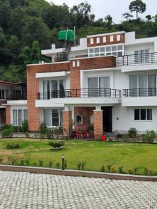 Bygningen som feriehuset ligger i + 23 billeder