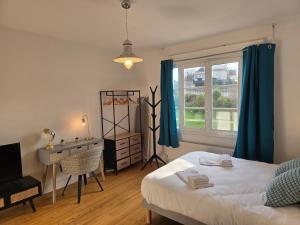 En eller flere senge i et værelse på Izar-SILS