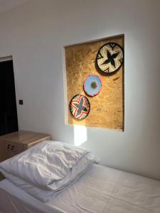 Giường trong phòng chung tại Ocean Nomads hostel Taghazout